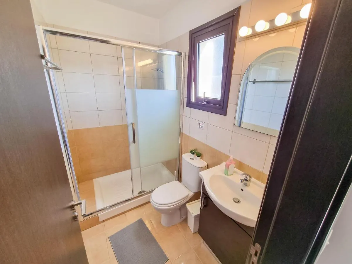 Light House Apartment Larnaca 0*,